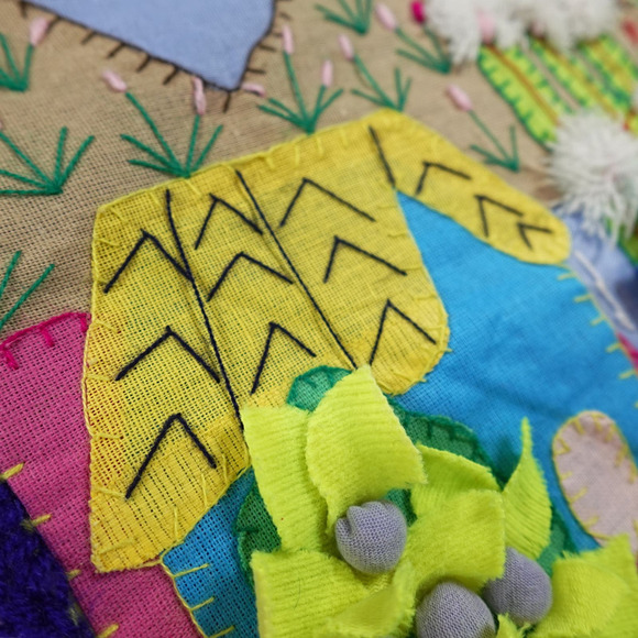 Vintage Peruvian Arpillera Wall Art 3D Textile Tapestry Handmade Pueblo Village - Picture 12 of 13